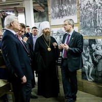 Митрополит Ростислав принял участие в открытии выставки «Помни…»