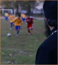 Семинаристы из Томска, Тобольска, Барнаула и Новокузнецка померились силами в футбольных состязаниях.