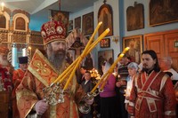 В четверг Светлой седмицы митрополит Ростислав совершил богослужение в г. Асино