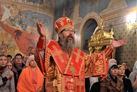 В праздник Пасхи Христовой митрополит Ростислав возглавил богослужение в Богоявленском соборе