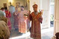 Накануне Светлой субботы митрополит Ростислав возглавил богослужение в Северске