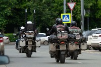 Томичи проводили крестоходцев-мотоциклистов