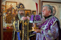 В храме Новомучеников и исповедников Церкви Русской было совершено архиерейское богослужение