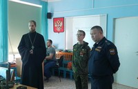 Священник Свято-Троицкой церкви рассказал маленьким томичам о капелланах