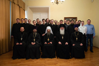 Преподаватели, студенты и сотрудники Томской духовной семинарии поздравили своего архипастыря с Пасхой