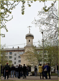 Архиепископ Ростислав совершил праздничный молебен в часовне святой блаженной Домны Томской